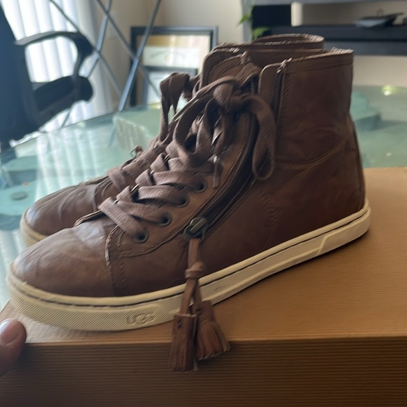 UGG Blaney - Picture 3 of 3